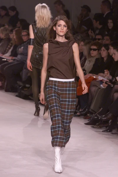 Look 28